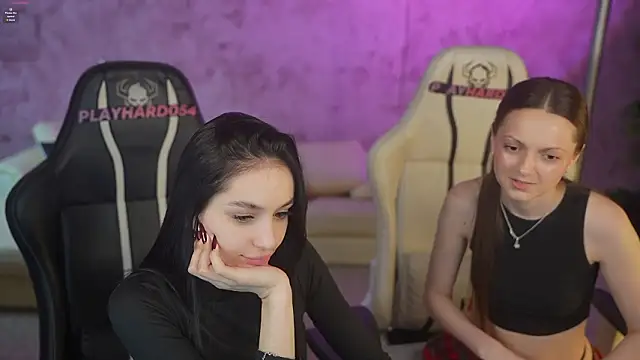 Mila_Rose054 élő XXX-chatje