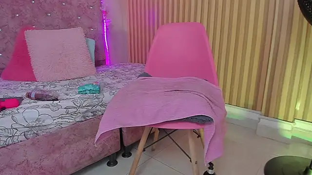 Czat XXX na żywo – Melanie__Evans