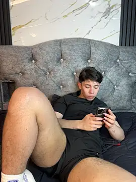 Noah_ledom Webcam-Show