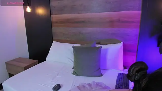 desireee_: απευθείας συνομιλία ΧΧΧ