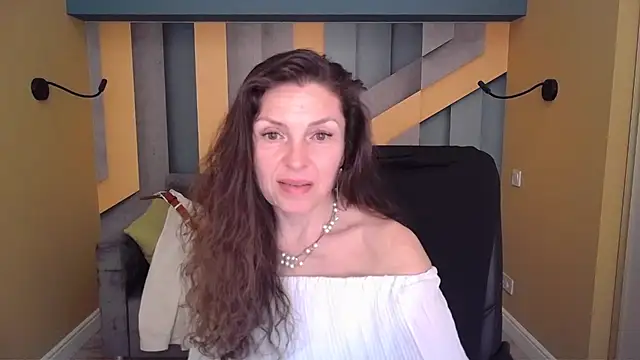 EllaLong Adlı Modelin Canlı XXX Sohbeti