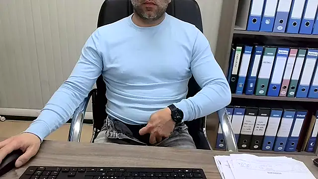 Evasionee: διαδικτυακό σόου στην κάμερα