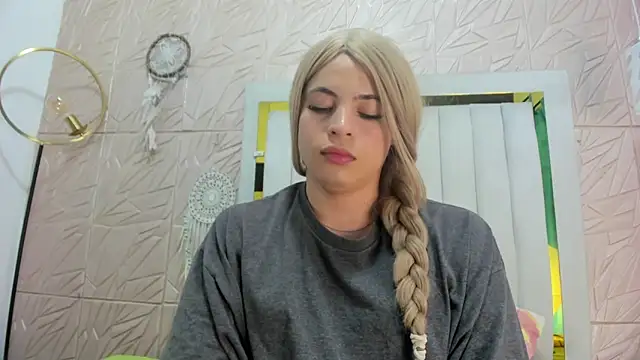 Sofia_Blakke Adlı Modelin Web Kamerası Şovu