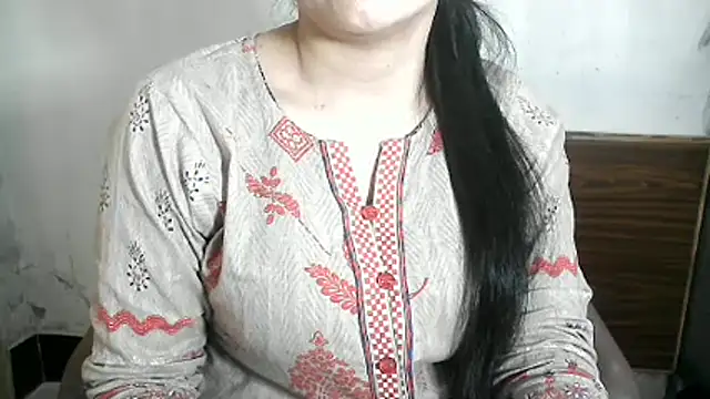 Chanchal--Navya: онлайн-секс-чат