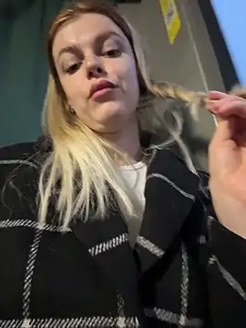 HarrietDart live XXX chat