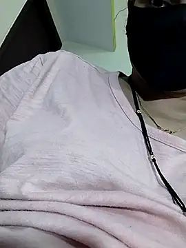 Priyanka_30's Webcam Show