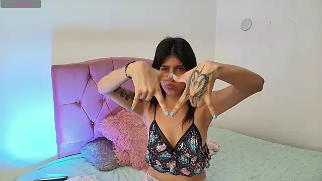 Chatroom XXX en direct de Kalyra_17