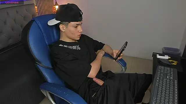 Chat +18 de SamBlack_ ao vivo