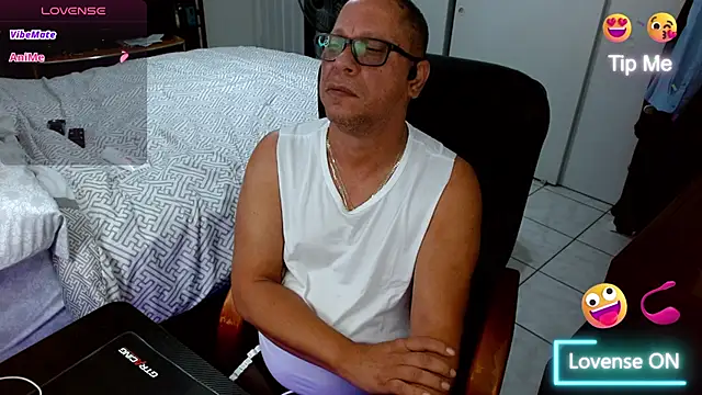 Chat +18 de Axel_264 ao vivo