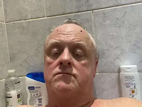 Chat +18 de bigbadjon69 ao vivo