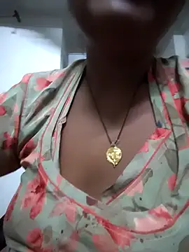 aunty_sumy Show in webcam