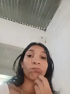 chikivivi-のライブXXXチャット