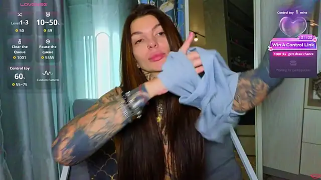 tattooedBabyyのライブXXXチャット