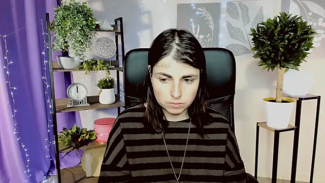 Chat +18 de MartaEdams ao vivo