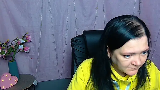 LauraFinn Webcam Show