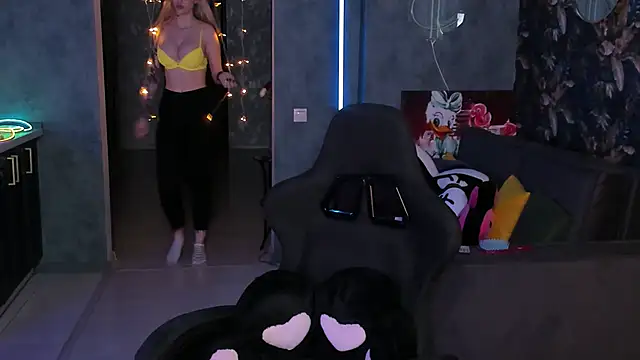 XXX chat uživo modela Blckmirrorr