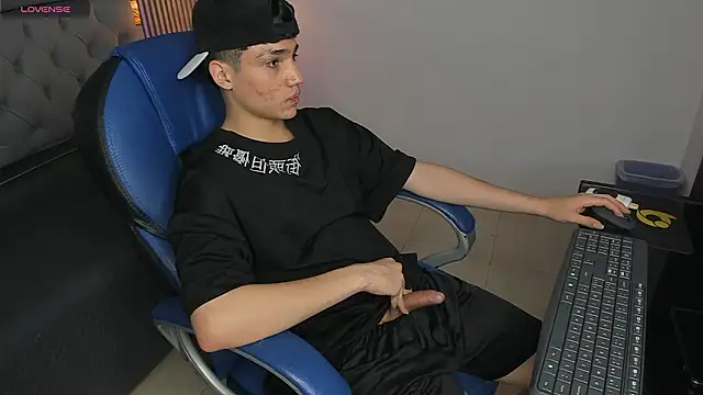 Czat XXX na żywo – SamBlack_