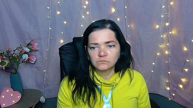 LauraFinn 现场XXX聊天