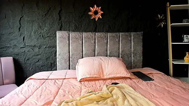 SophieWolf_'s Webcam Show