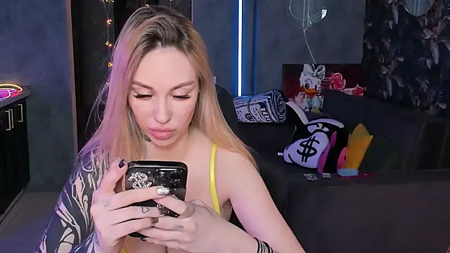 Blckmirrorr Live XXX Chat