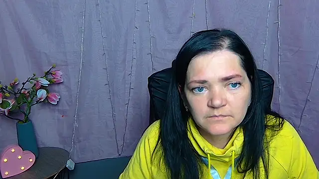 Chat XXX en directo de LauraFinn