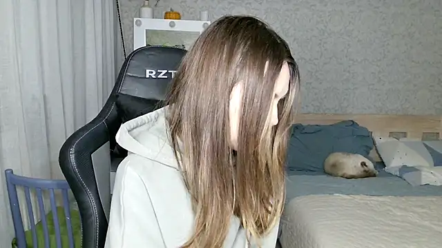 Chat +18 de Owly_NZ ao vivo