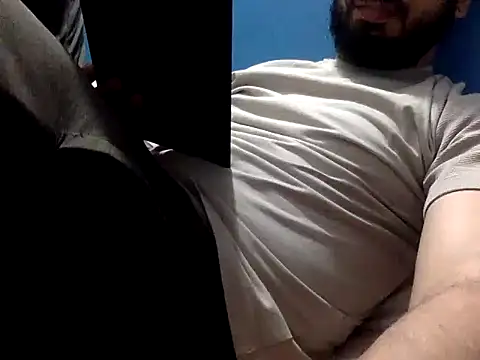 Precumboner 即時 XXX 聊天