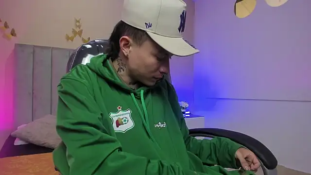 Nascary_Fox's Live XXX Chat