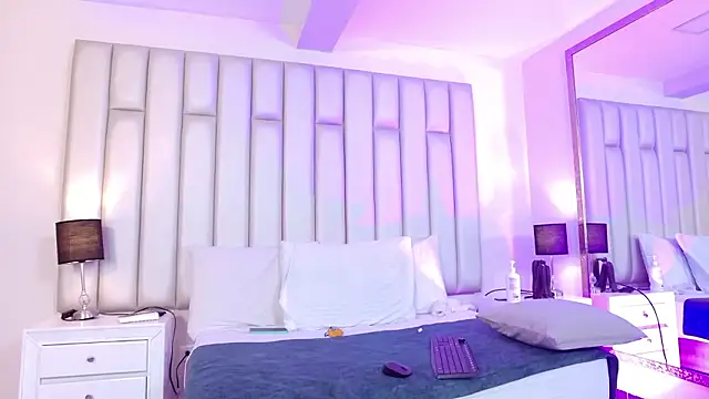 aandreaperez Show in webcam