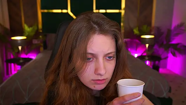 Онлайн чат XXX CuteeFoxy