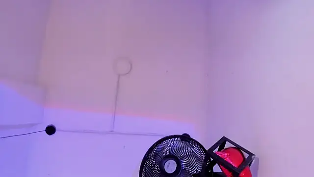 criss_zuri 网络视讯表演