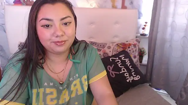 NicolelewllssのライブXXXチャット