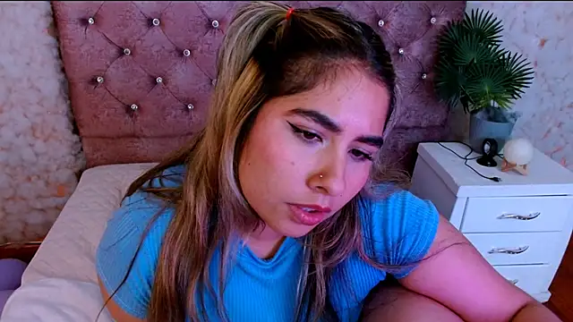 Онлайн чат XXX Sofiazaf_