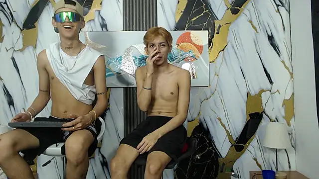 AVENGER_GUYS1's Live XXX Chat