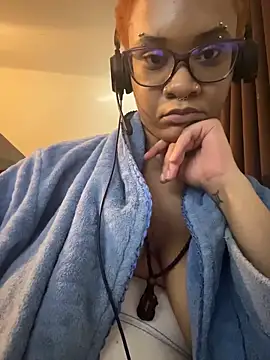 Онлайн чат XXX nickytheehawtie