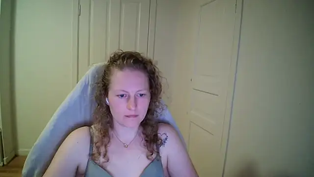 Girlnina-1995のライブXXXチャット