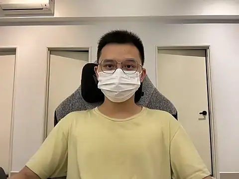 bigdomdomsss 即時 XXX 聊天