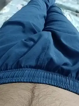 Rocky-badboy_cum4me 网络视讯表演