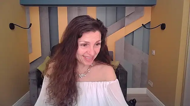 EllaLong's Live XXX Chat