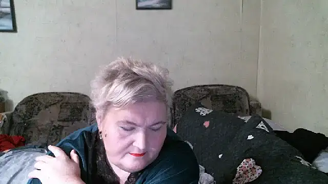 Lana555: онлайн-секс-чат