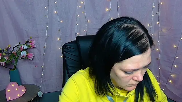 LauraFinn's Live XXX Chat