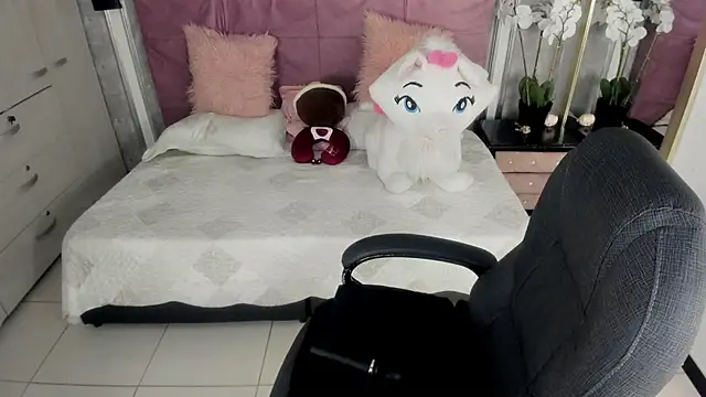 conny__curly – Naživo XXX chat