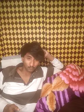 Freakingromance Adlı Modelin Canlı XXX Sohbeti