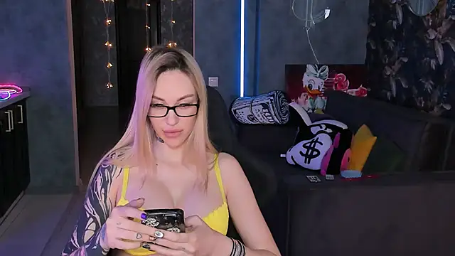 Blckmirrorr Chat XXX live