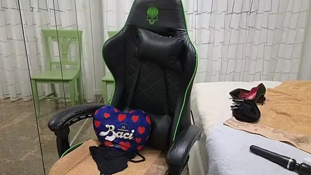 __Ninan Live XXX chat