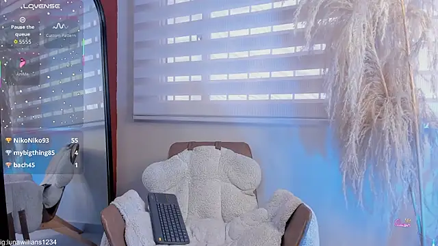 luna_willians: онлайн-секс-чат