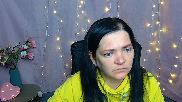 LauraFinn's Live XXX Chat