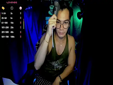 000batman000 Show in webcam