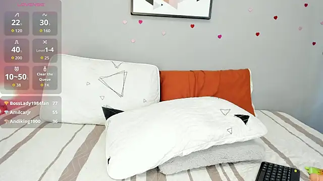 PauleteW10のライブXXXチャット