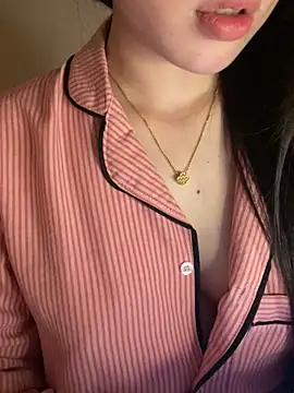 Bonnie22 在線直播表演